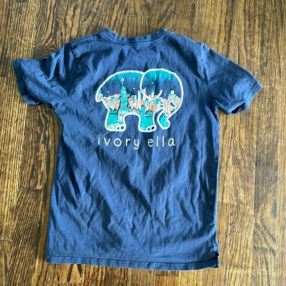 Long sleeve and short sleeve ivory Ella shirts - Picture 8 of 8